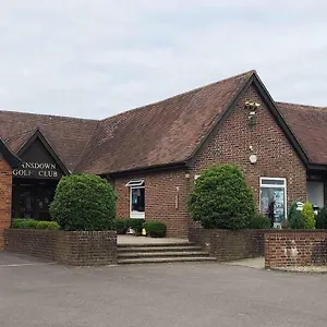  Apartment Golf Club House Free Multi Space Parking